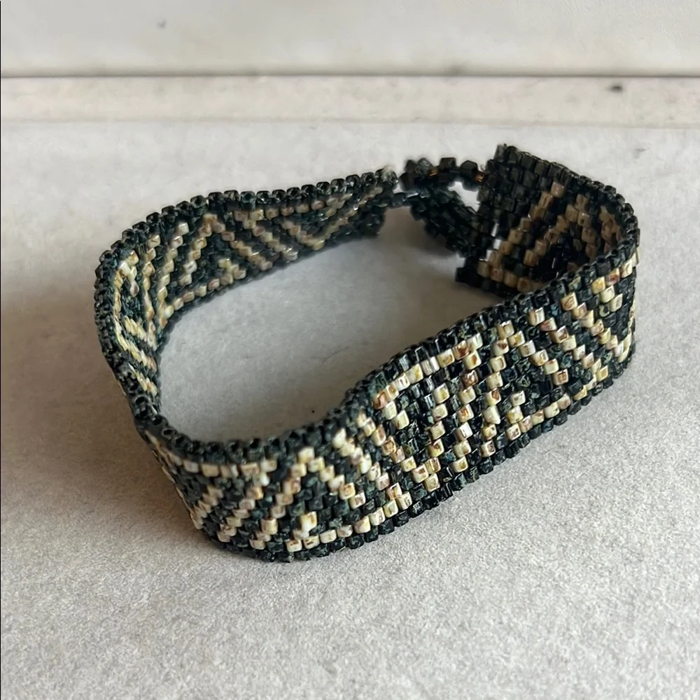 Handwoven Dark Green and Cream Bracelet